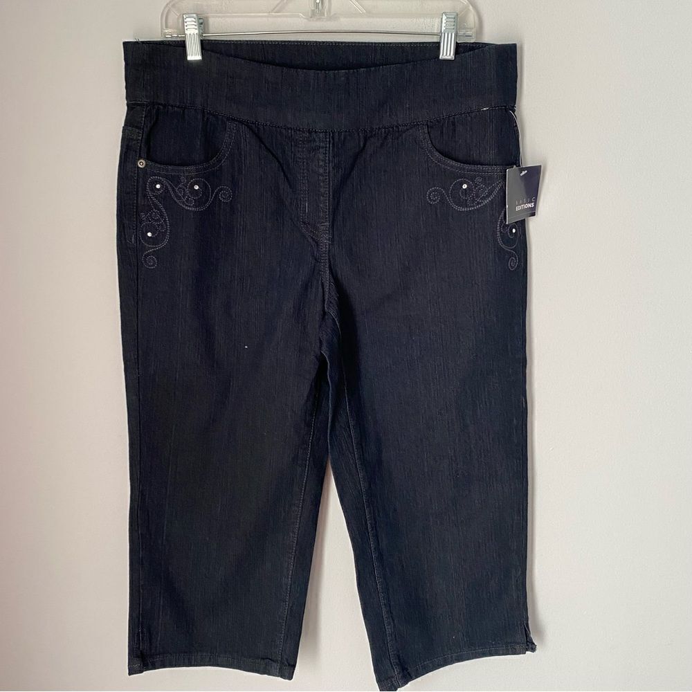 Basic Editions Women’s Pull On Cropped Denim Pants